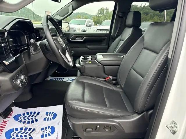 2025 GMC Sierra 1500 4WD Crew Cab Short Box SLT