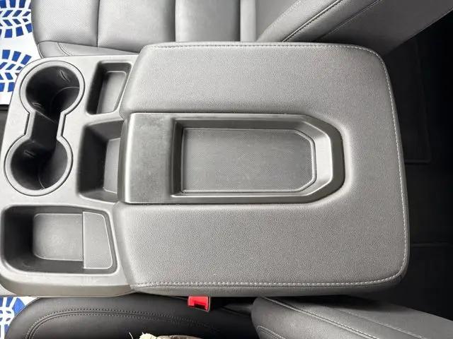 2025 GMC Sierra 1500 4WD Crew Cab Short Box SLT