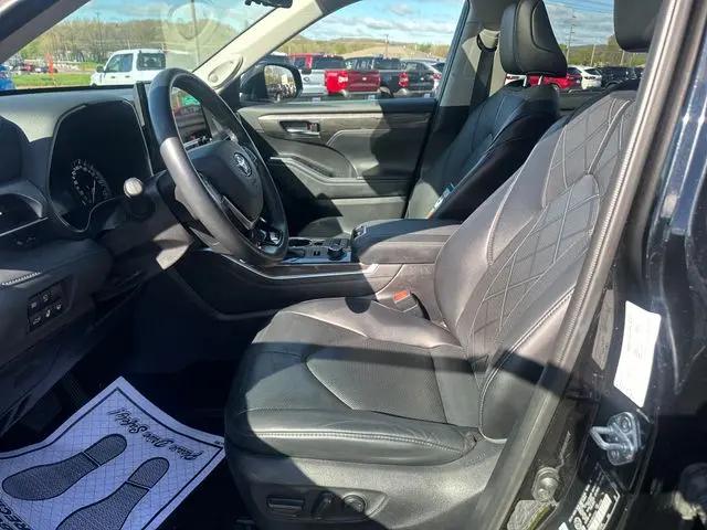 2021 Toyota Highlander Platinum