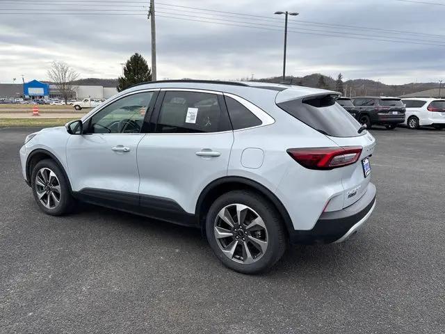 2025 Ford Escape Platinum
