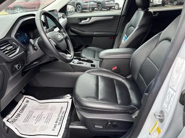 2025 Ford Escape Platinum