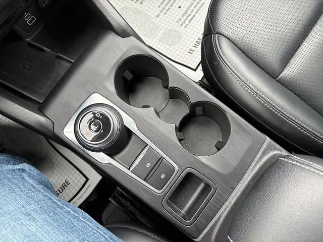 2025 Ford Escape Platinum