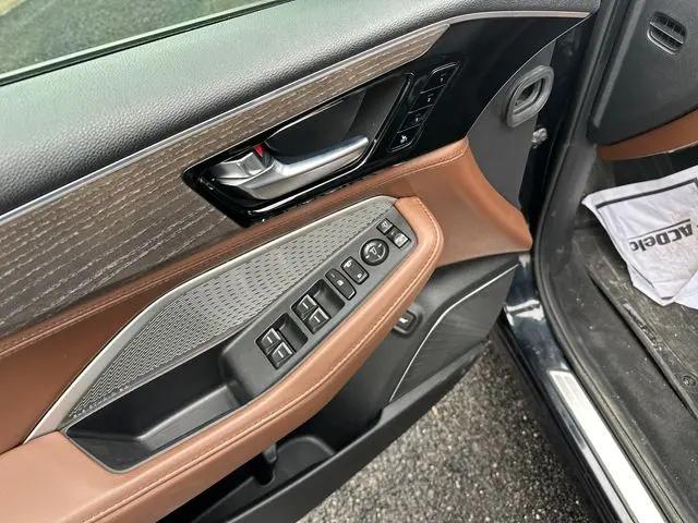 2023 Acura MDX Advance Package