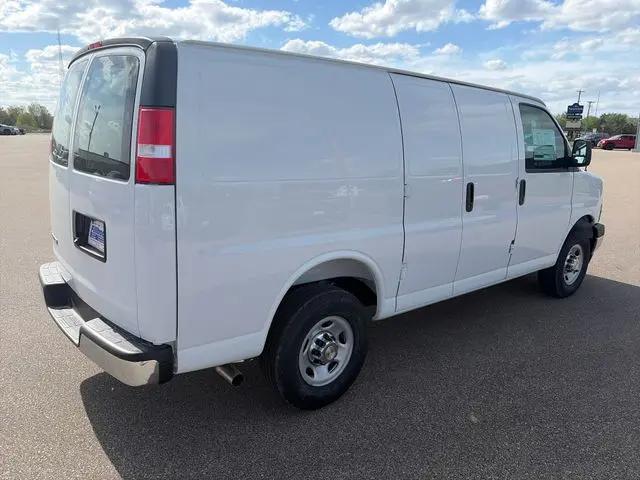 2026 Chevrolet Express Cargo Van 2500 Regular Wheelbase, WT, RWD