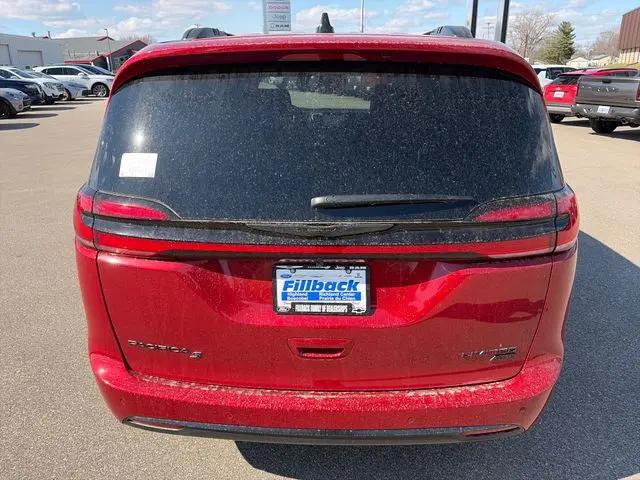 2026 Chrysler Pacifica Limited AWD