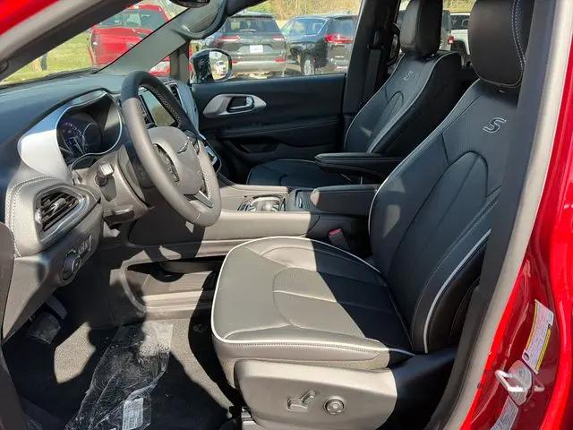 2026 Chrysler Pacifica Limited AWD