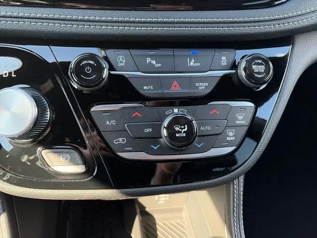 2026 Chrysler Pacifica Limited AWD