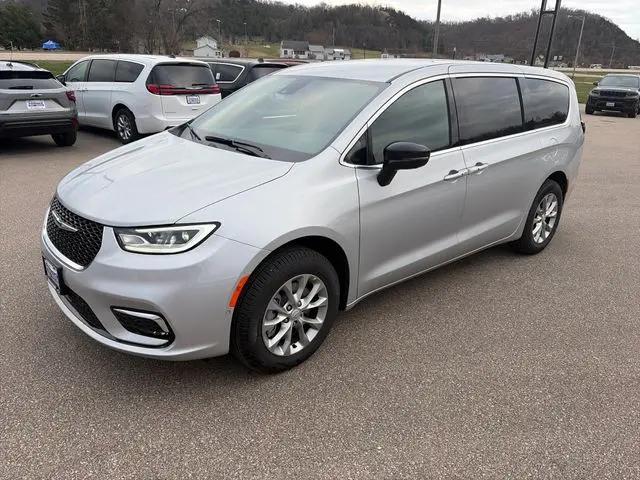 2026 Chrysler Pacifica Select AWD for sale in Boscobel, WI