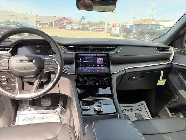 2025 Jeep Grand Cherokee L Limited 4x4