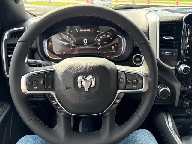 2026 Ram 1500 Big Horn Crew Cab 4x4 5'7" Box