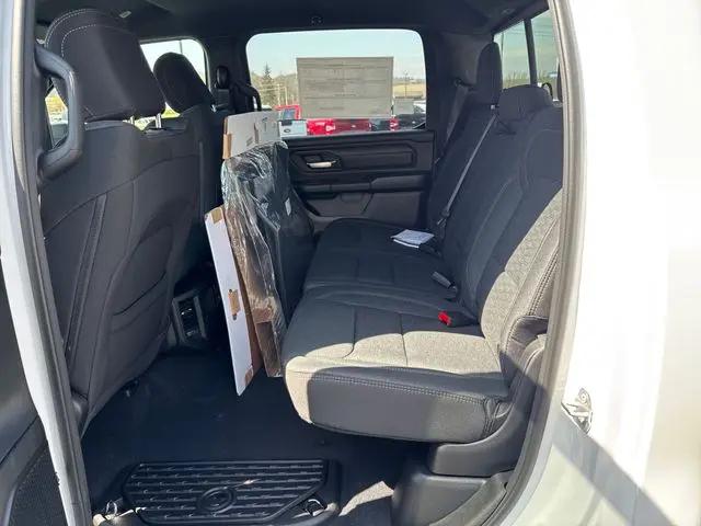 2026 Ram 1500 Warlock Crew Cab 4x4 5'7" Box
