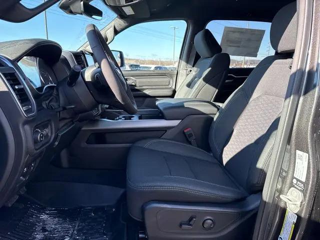 2026 Ram 1500 Big Horn Crew Cab 4x4 5'7" Box