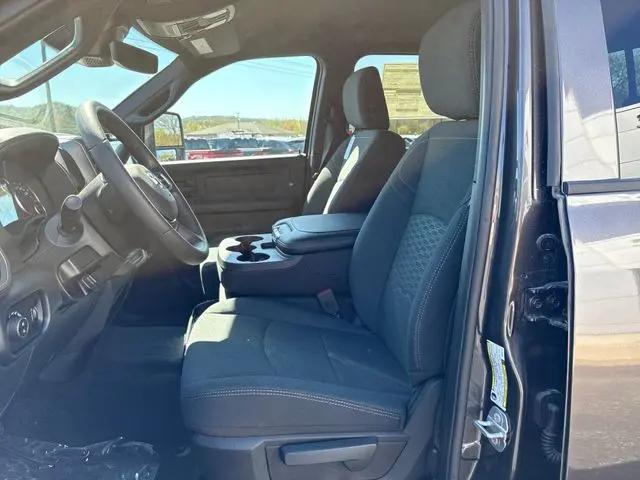 2026 Ram 2500 Black Express Crew Cab 4x4 6'4" Box