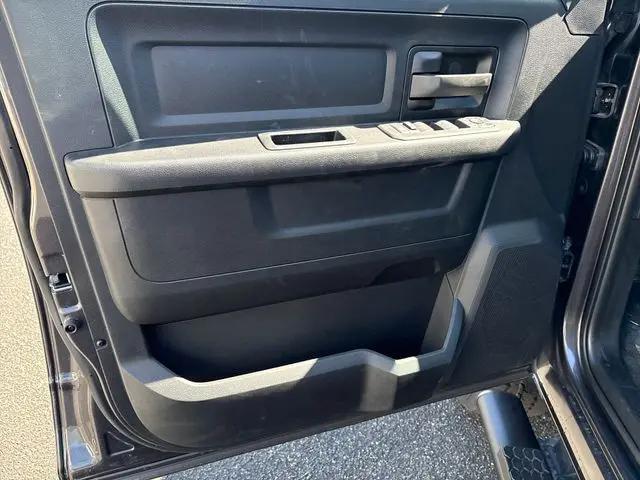 2026 Ram 2500 Black Express Crew Cab 4x4 6'4" Box