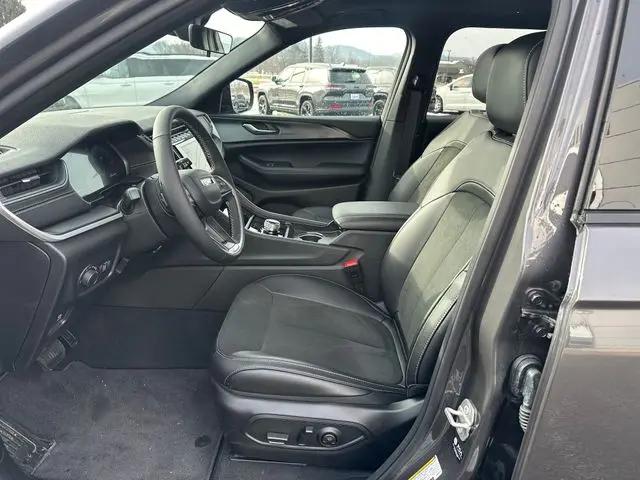 2025 Jeep Grand Cherokee L Altitude X 4x4