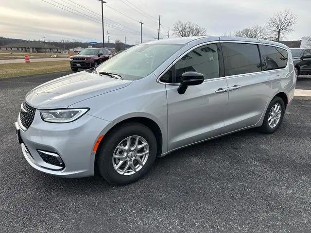 2026 Chrysler Pacifica Select for sale in Richland Center, WI