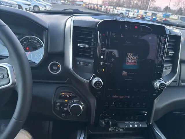 2026 Ram 1500 Big Horn Crew Cab 4x4 5'7" Box