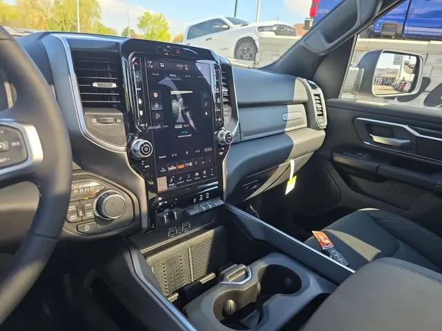 2026 Ram 1500 Big Horn Crew Cab 4x4 5'7" Box