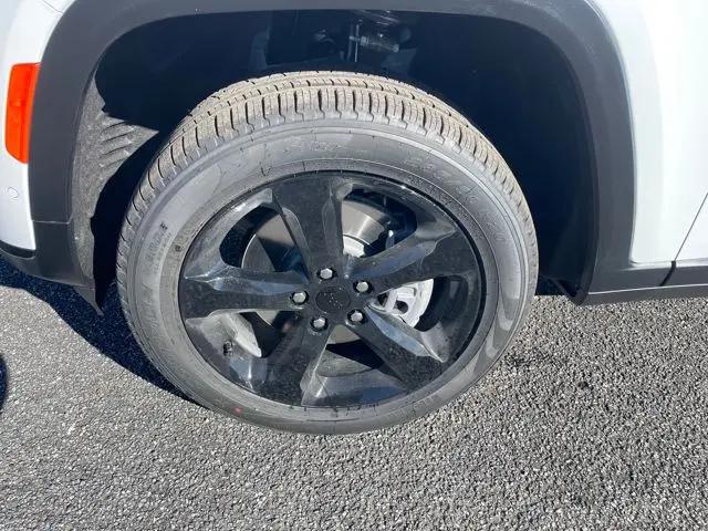 2025 Jeep Grand Cherokee L Limited 4x4