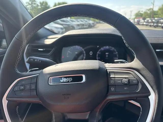 2026 Jeep Grand Cherokee Limited Reserve