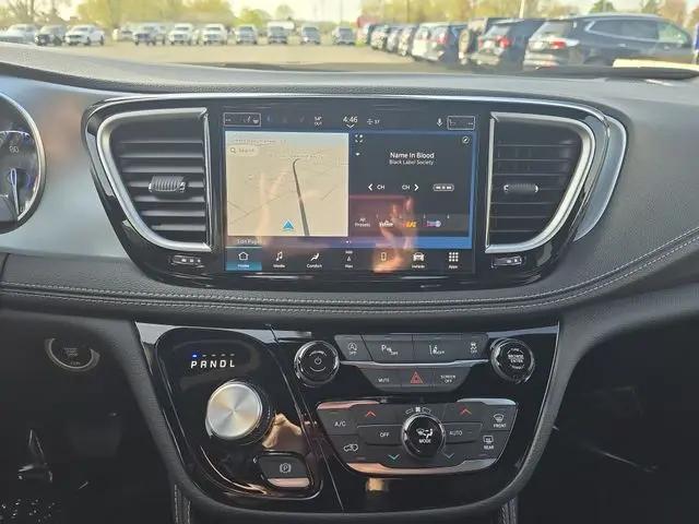 2026 Chrysler Pacifica Limited AWD