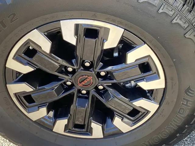 2024 Nissan Frontier Crew Cab PRO-4X 4x4