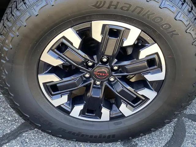 2024 Nissan Frontier Crew Cab PRO-4X 4x4