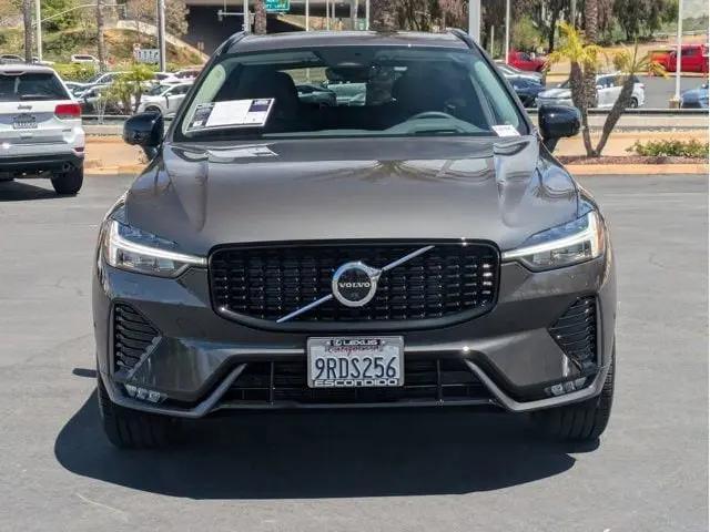 2025 Volvo XC60 B5 Ultra