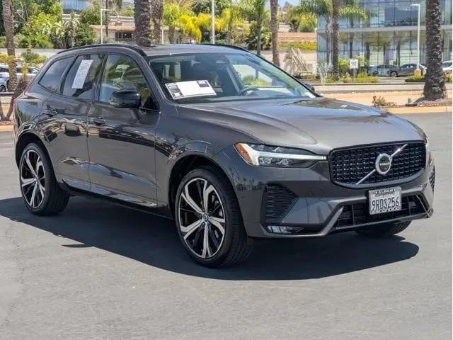 2025 Volvo XC60 B5 Ultra