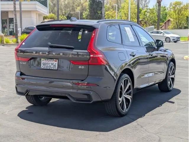 2025 Volvo XC60 B5 Ultra