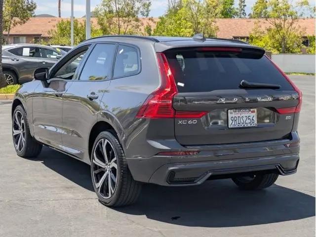 2025 Volvo XC60 B5 Ultra