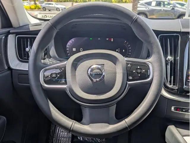 2025 Volvo XC60 B5 Ultra
