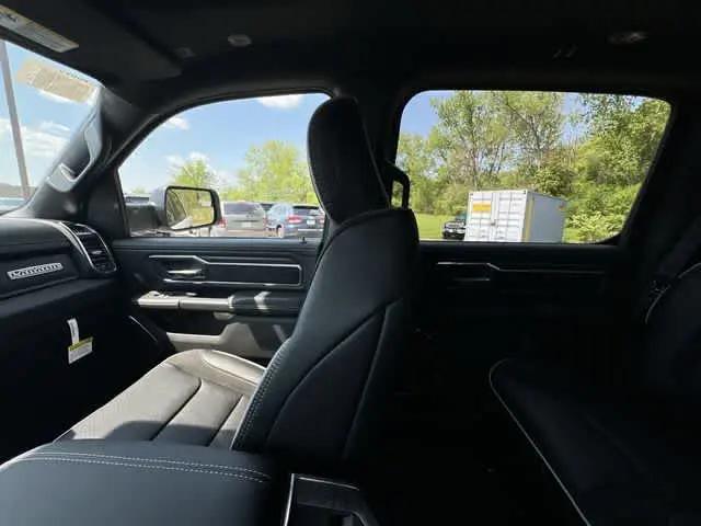 2026 Ram 1500 Laramie Crew Cab 4x4 5'7" Box