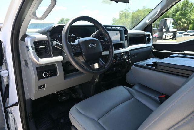 2024 Ford F-550 XL