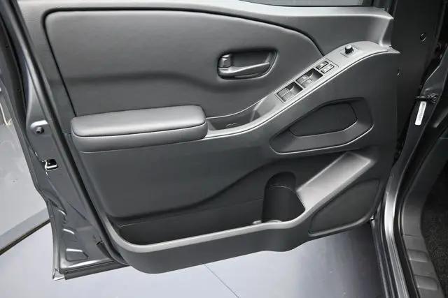 2026 Nissan Frontier Crew Cab SV 4x2