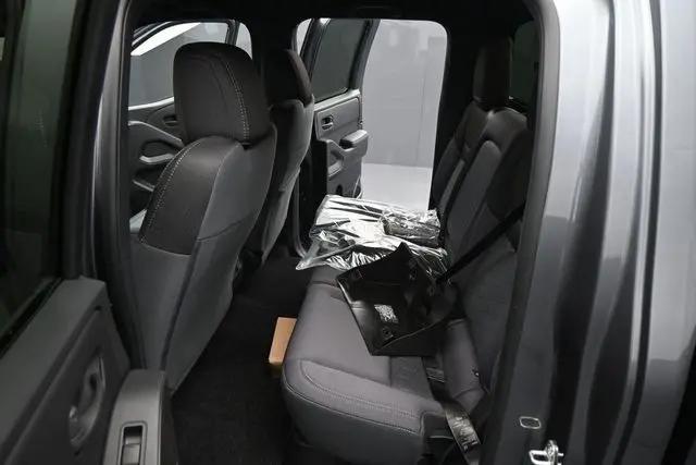 2026 Nissan Frontier Crew Cab SV 4x2