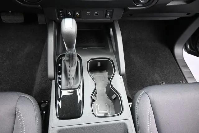 2026 Nissan Frontier Crew Cab SV 4x2