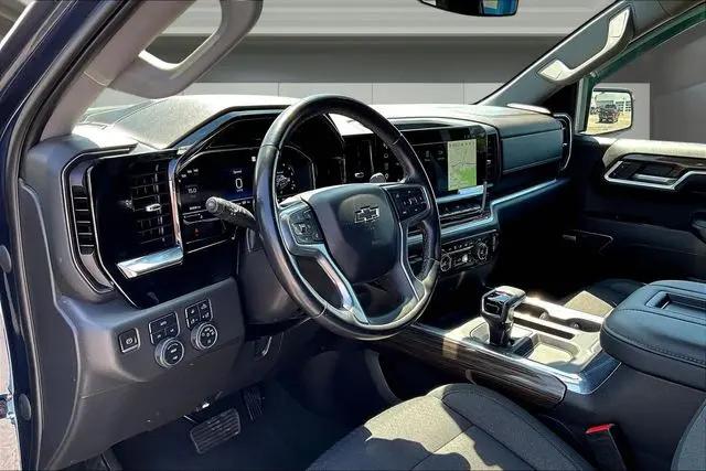2022 Chevrolet Silverado 1500 4WD Crew Cab Standard Bed RST