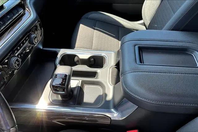 2022 Chevrolet Silverado 1500 4WD Crew Cab Standard Bed RST