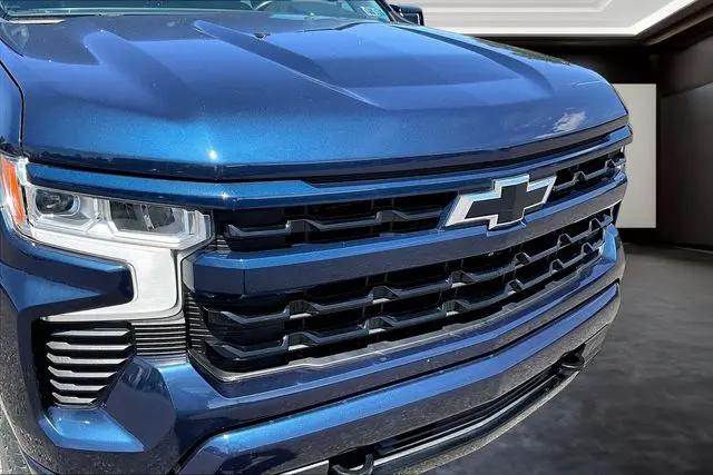 2022 Chevrolet Silverado 1500 4WD Crew Cab Standard Bed RST