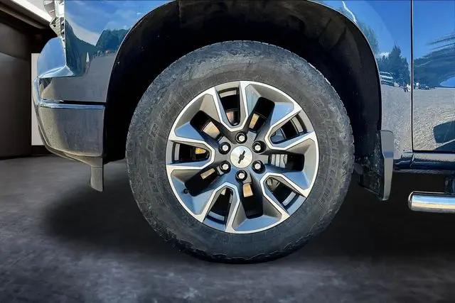 2022 Chevrolet Silverado 1500 4WD Crew Cab Standard Bed RST