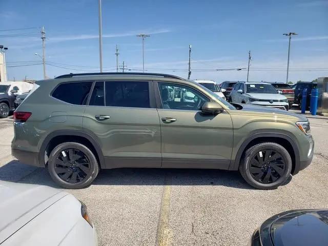 2026 Volkswagen Atlas SE with Technology