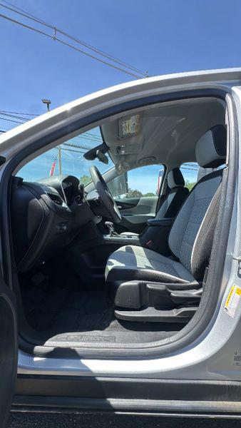 2022 Chevrolet Equinox AWD LS