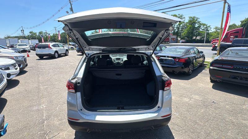 2022 Chevrolet Equinox AWD LS