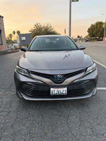 2020 Toyota Camry LE Hybrid