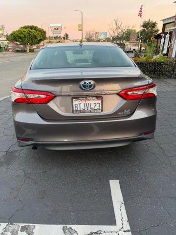 2020 Toyota Camry LE Hybrid