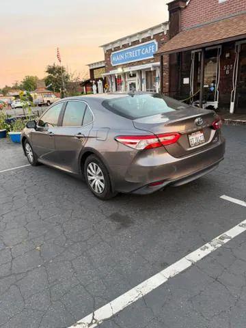 2020 Toyota Camry LE Hybrid