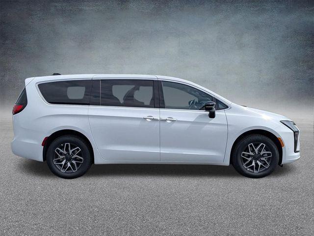 2027 Chrysler Pacifica PACIFICA LIMITED AWD