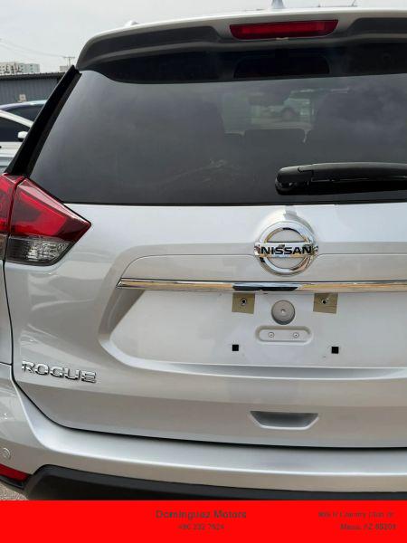 2020 Nissan Rogue SV FWD