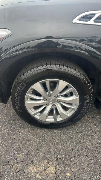 2016 INFINITI QX80 Base